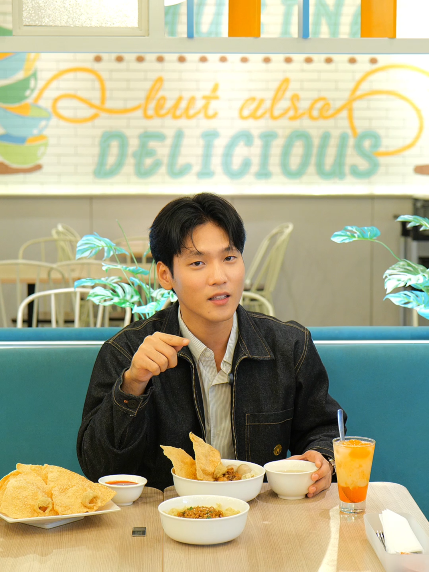 Dua menu baru Bakmi GM ini favoritnya orang Korea?!! Ternyata makan banyak di Bakmi GM bikin kamu gratis jalan-jalan ke Korea!!! Langsung aja ikutin kompetisinya! Syarat & ketentuan: 1.⁠ ⁠Promo hanya berlaku untuk customer Bakmi GM dan tiket.com 2.⁠ ⁠Pastikan nomor telepon yang digunakan sama dengan nomor yang terdaftar di aplikasi Bakmi GM dan tiket.com 3.⁠ ⁠Promo hanya berlaku untuk pembelian Bakmi GM pada toko offline atau layanan pesan antar resmi (call center Bakmi GM), tidak berlaku untuk pembelian melalui ojek online 4.⁠ ⁠Semua pembelian di Bakmi GM harus sudah selesai dilakukan dalam periode 25 Mei – 22 Juli 2025, serta customer harus terdaftar sebagai Bakmi GM member 5.⁠ ⁠Tidak diperkenankan untuk melakukan refund. Jika pelanggan melakukan refund maka poin akan dianggap gugur 6.⁠ ⁠Pemenang akan diumumkan pada tanggal 23 Juli 2025 7.⁠ ⁠Keputusan pemilihan pemenang bersifat final dan tidak dapat diganggu gaga 1st Winner's Prize: •⁠  ⁠6D5N TIKET ke Korea Selatan •⁠  ⁠⁠Package: 2 (Two) Pax - Dewasa (Usia 12-64) (untuk 1 orang pemenang)  •⁠  ⁠⁠Value: 2 Pax total value of IDR 25.3 mio 2nd-10th winners akan mendapatkan : Voucher belanja dengan total Hadiah Jutaan Rupiah.  #BakmiGM #BakmiGMania #BakmiGMDelivery #Tiketcom #LiburanKorea #TopSpender  @bakmigmania