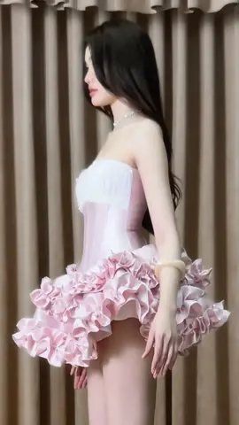 𝐁𝐋𝐎𝐎𝐌 𝐈𝐍 𝐏𝐎𝐖𝐄𝐑 / 𝐂𝐎𝐋𝐋𝐄𝐂𝐓𝐈𝐎𝐍 𝟐𝟎𝟐𝟓 𝐌𝐞𝐥𝐨𝐝𝐲 𝐃𝐫𝐞𝐬𝐬 Color : Pink  Size : S M L   ———————————————— 𝑳𝒂𝒏𝒆𝑪𝒊̀.𝒔𝒕𝒖 #laneci #localbrand #fashion #style #thoitrangthietkecaocap #xh #viral #viraltiktok #fyp #xuhuong 