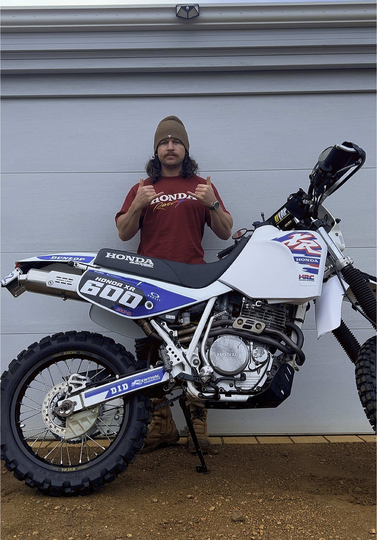 Did someone say Finke 🇦🇺 #xr600 #coldstart #honda #moto #motocross #finkedesertrace 