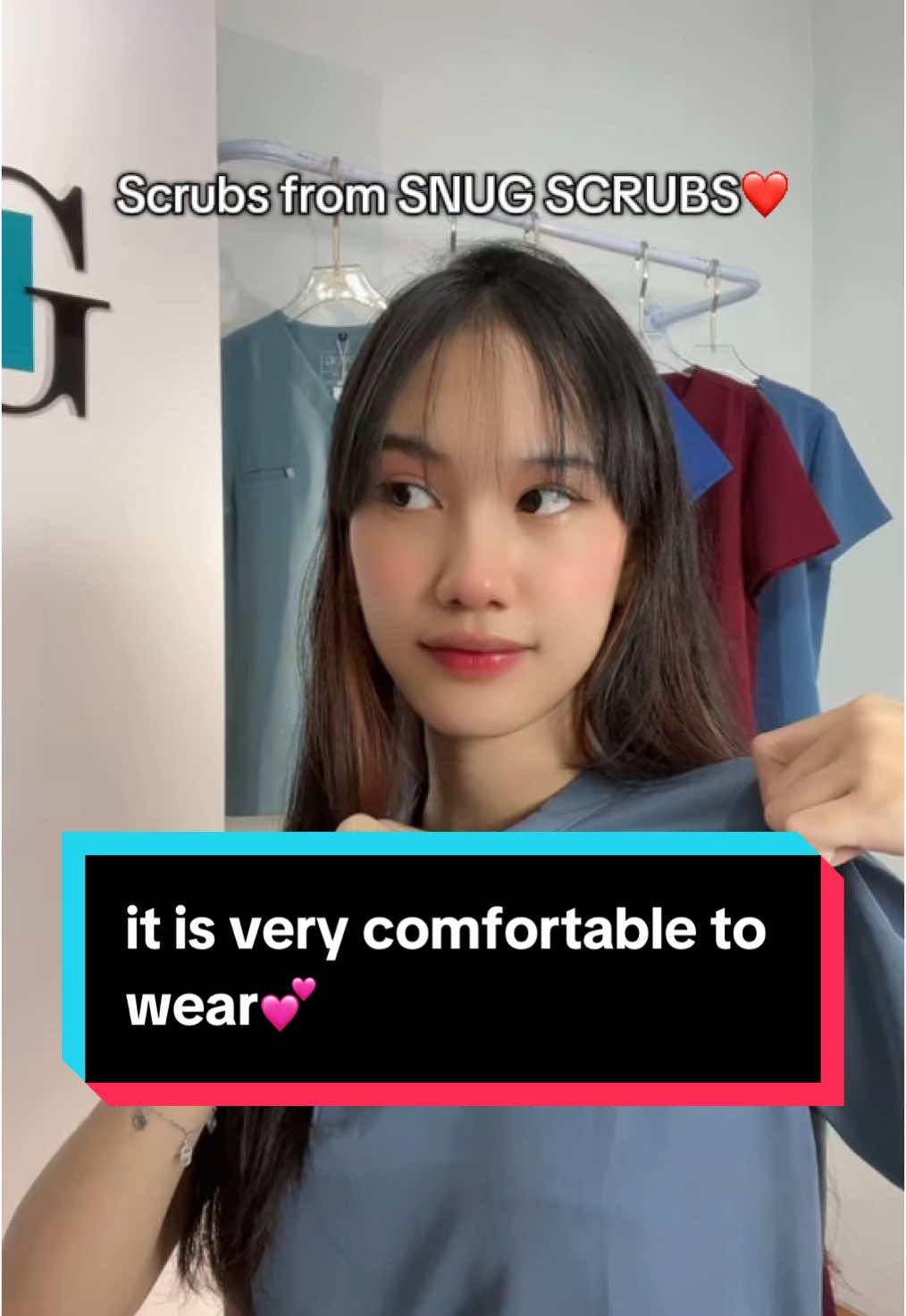 it is very comfortable to wear🥰🫶🏻 Prive series in Stone Blue color💙#snug #snugscrubs #stoneblue #prive #snugscrubs #hospital #comfortablescrubs #recomendasibajujaga #rekomendasi 