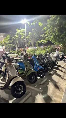 ធីមកាំខ្មៅ😂#vespa #veslegend #vespasprint 