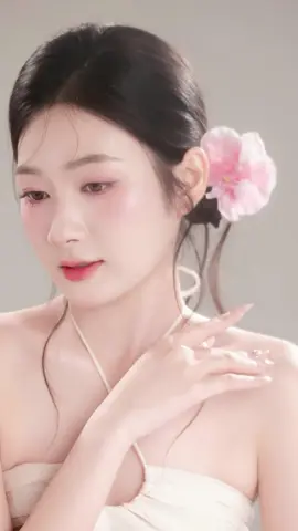 Concept beauty hoa lan trắng dịu dàng nữ tính, cho các nàng thích chụp beauty nhưng mà ngại tone hồng sến nhaaaa 😋😋 #tiemanhindoorhcm #chupanhnghethuat #thang5 #beauty 