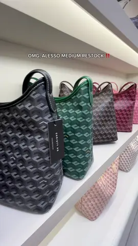 Finally, yg ditunggu-tunggu restock! Btw, krn udah lama banget ga restock jd stocknya udah menipis banget😭 buruan deh kalian keep untuk ikut po! #jastipmalaysia #christyng #alessomedium 