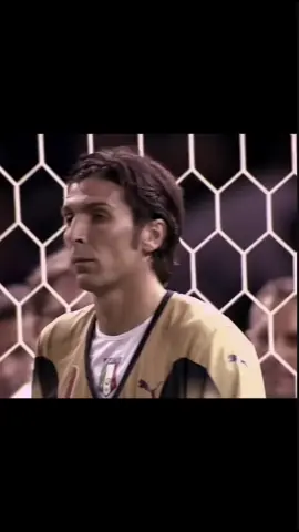 حارسييي 🔥👆🏽 .  .  .  #2006 #ايطاليا🇮🇹 #يوفنتوس #ميلانو🇮🇹シ #buffon #buffon #buffon #ميلانو🇮🇹シ #maldini #malin 