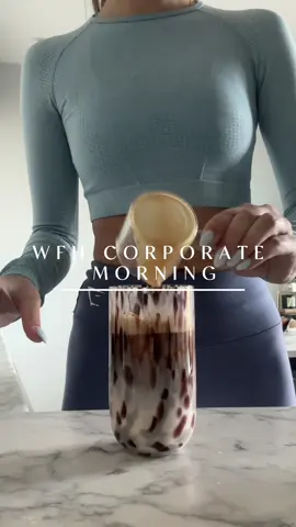 Back when it was actually sunny 🫣😅 lunch break tan sesh>>> ALSO how do people film themselves running without looking hideous 🤣 #morningroutine #wfh #morning #wfhmorning 