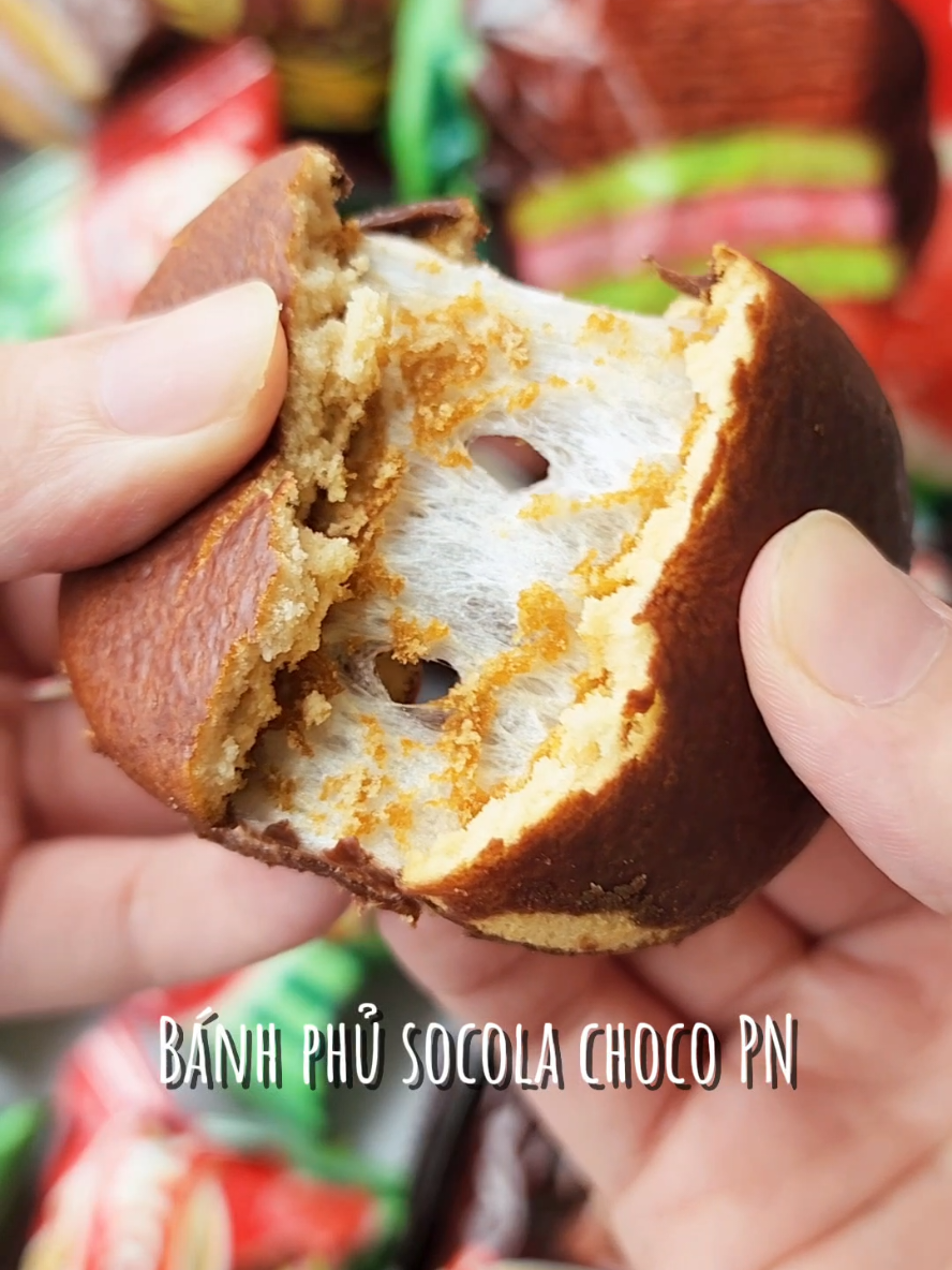 Bánh phủ socola choco PN vị socola truyền thống và dưa hấu mát lạnh #banhphusocola #banhchocopn #chocopnduahau #banhsocola 