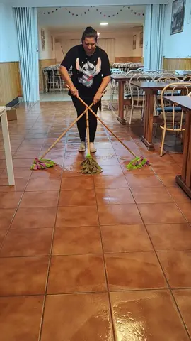 #felmosás..#🥰😍😍😍😍😍💖💕💖💖💕  #tisztaság.. technológia #tiktok @Dzsenikee Karika 