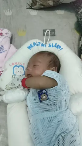 Boleh guna seawal newborn,  bayi saya 1bulan 16hari. Helok guna. Baby pun selesa. Rasa seakan ibunya ada ditepi😘#fyppppppppppppppppppppppp #bantalbaby #bantalbayi #antiflatheadpillow #cotton #2025 