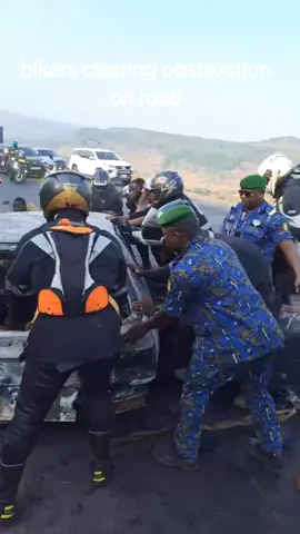 bikers are the best set of people on earth see biker clearing obstruction on the high way why on a far journey  #adventure #bikers #bikelife #safety #fyp #trending #bikersafety #superbike 