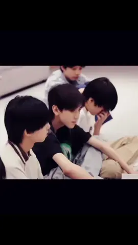 អួយ ស្វីត😭😭#zuoqihan #zuoqihan_左奇函💫 #fyp #yangbowen_杨博文 #tffamily_4th_generation #tffamily🇨🇳💫 