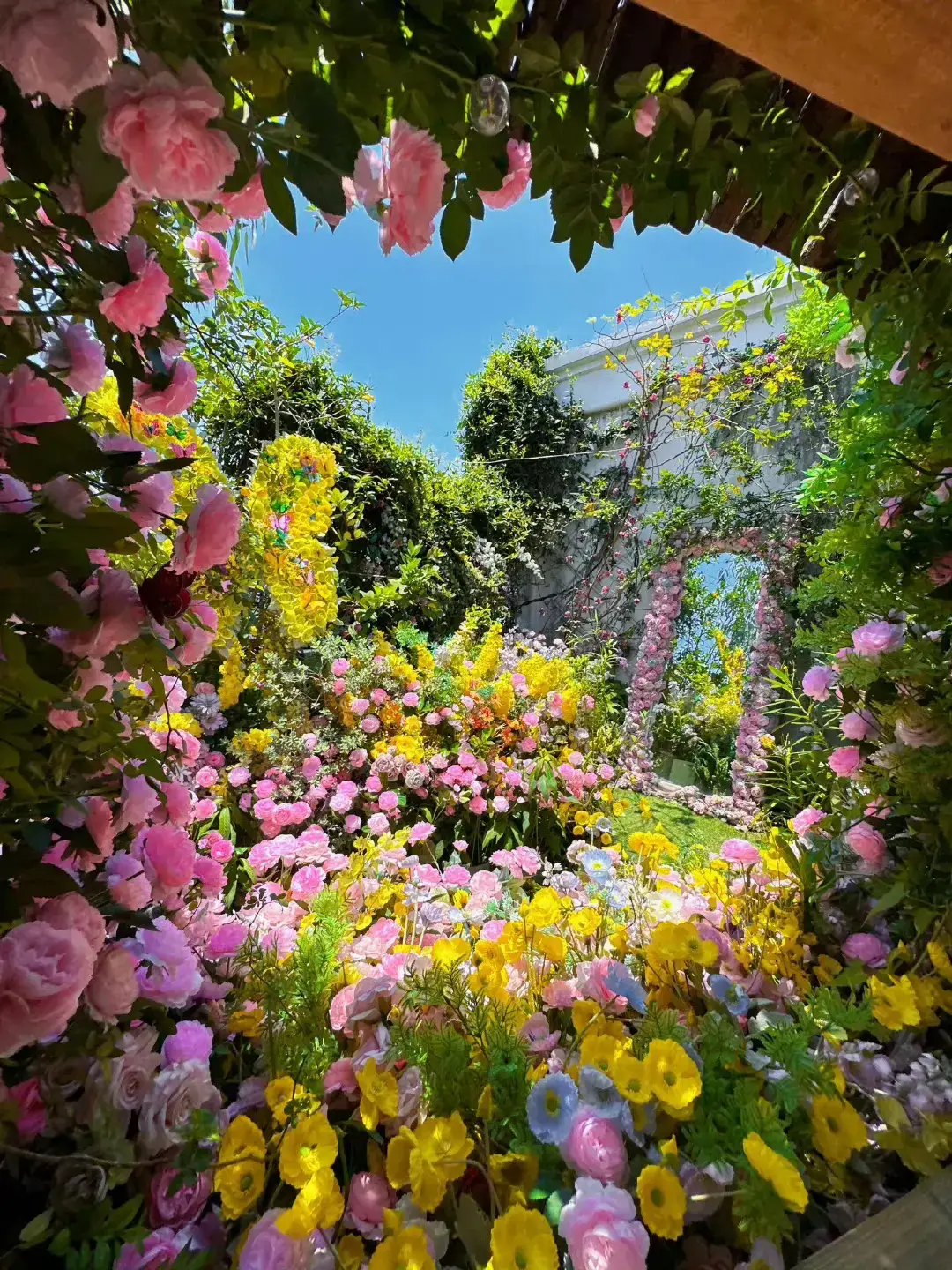 Cảm giác như đang bước vào khu vườn của Monet như một bức tranh sơn dầu.. #khuvuon #monet #tranh #khuvuoncotich #Monet #monetizartiktok #buctranh #phongcanh #đẹp #hoa #yeuthich #mê #🇨🇳 #tt #tuongtac #duet #hinhnendep👑 #xuhuong #tiktok #fyp #flypシ #douyin 