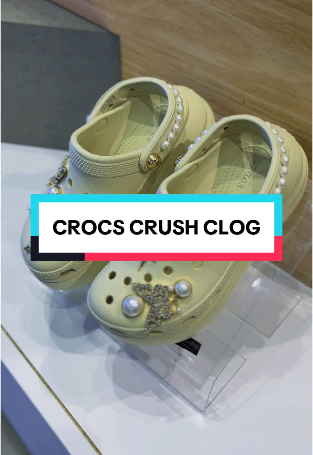 Crocs crush clog butterfly available at crocs pakuwon mall jogja #crocs #crocsindonesia #crocscrushclogs 