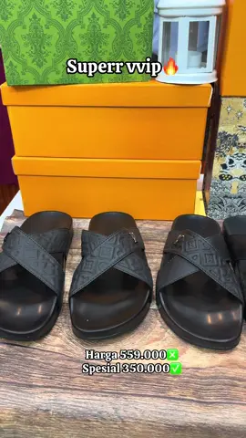 Yg mau sendal semewah ini langsung wawa mimin#styleapin #lhokseumawe #fy 