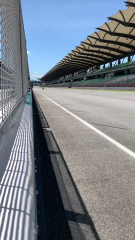 Angan angan dari kecil menjadi kenyataan 🤘🏼. #ducativ4s #fyp #fyppppppppppppppppppppppp #foryourpages #sepang 