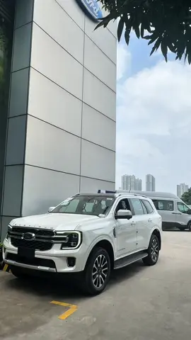 Pla trắng có làm anh em lo lắng. Phiên bản Everest PlaTinum, bản cao nhất của Everest #xuhuong #xedep #ôtô #trend #fordeverest #mydinhford #ford #everest #fyp 