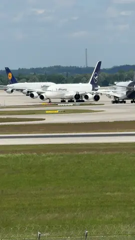 A380 Lufthansa Traffic #fyp #views #flugzeug #avgeek #aviation #planespotting #airplane #aircraft #jet #viral_video #airport #a380 #airbusa380 #a380airbus #traffic #airporttraffic @Dreamliner787 @Marc Helbling 🇨🇭🇨🇭🇨🇭🇨🇭 @martina k. @Muckbuck Aviation @Skygazer @MySunShine @Plane Lady✈️✈️✈️🇩🇪 🇨🇭 @planspottingmuc @muc_maintenance @Bianca B. @SARAH @Sara @Edeka Buxtehude @beekey2130 @Mikebochum1#RADAR# Muckbuck @Nico.le#✈️🛫TeamMuckbuck ✈️🛬# @Spotter @Marilyn Osic @Inge @Peter Wieczorek (Witschi) 
