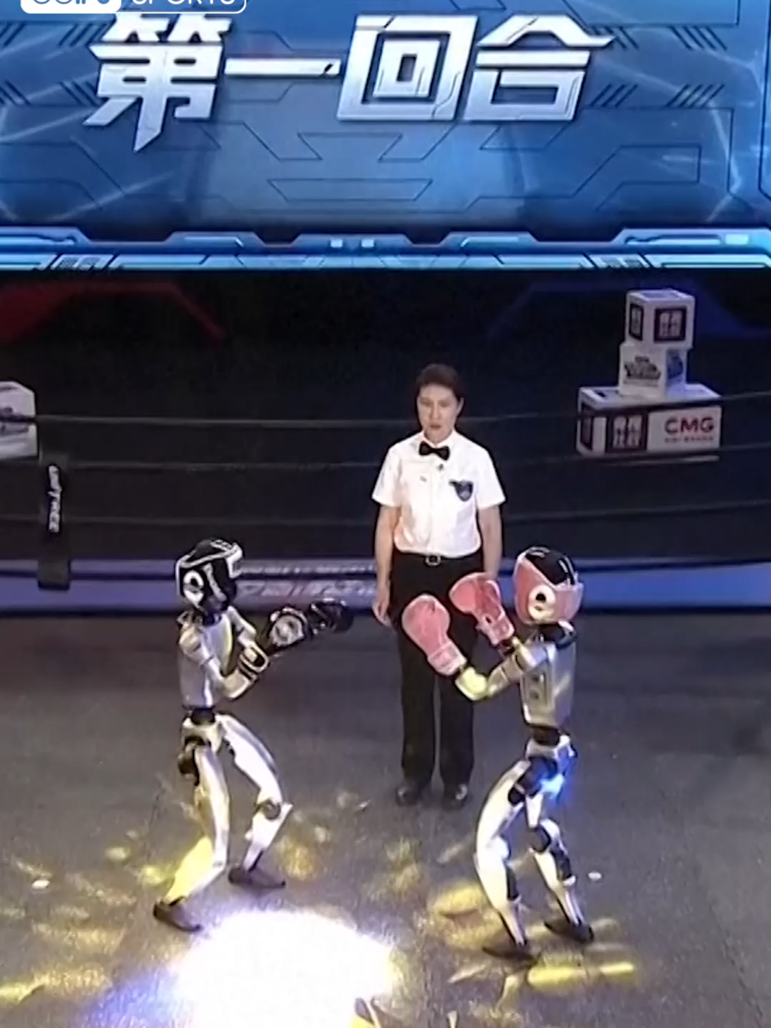 🥊🤖 Ils ont organisé des combats de robots en Chine, et c'est hilarant !!! 😂🤣 #AP #Sport #SportsTikTok #Fight #Combat #Fighting #Robot #Robots #MechCombatArena