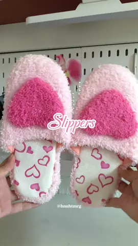 the cutest pinky fur slippers🌸🌸🌸 super comfy & lambot #furslippers #slippers #cuteslippers #pinkslippers #pangbahayslipper 