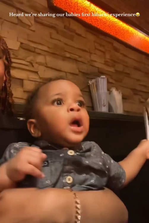 The baby sees fire for the first time 👶🏻😂😂 #baby #funny #happy #kids #afraid #haha #funnytiktok #usa #fyp #foryou #babylove 