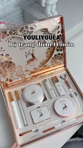 Bộ trang điểm 11 món Youliyoula #youliyoula #botrangdiem11mon #botrangdiem #makeup #setquatang #setquatangchonguoiyeu #myphamnoidiatrung #bomakeupdaydu #quatang #trn_trn24 