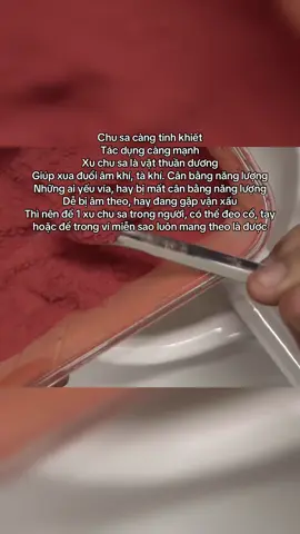 Không phải vật phẩm đắt tiền, bản thân xu chu sa là vật thuần dương, đem theo bên người là rất tốt. Không phải ngẫu nhiên mà người xưa lại dùng chu sa để vẽ bùa, trừ tà hay làm pháp khí #xucochusa #xh #fypシ゚ 