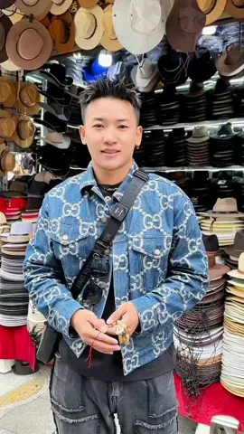 来市场就有收获 运气太爆棚了