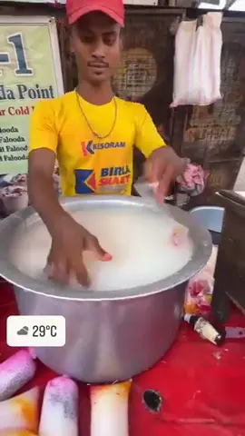 Faluda 🤢🤢 . . #faluda #indianfood #streetfoodindia #trending #unhygienic 