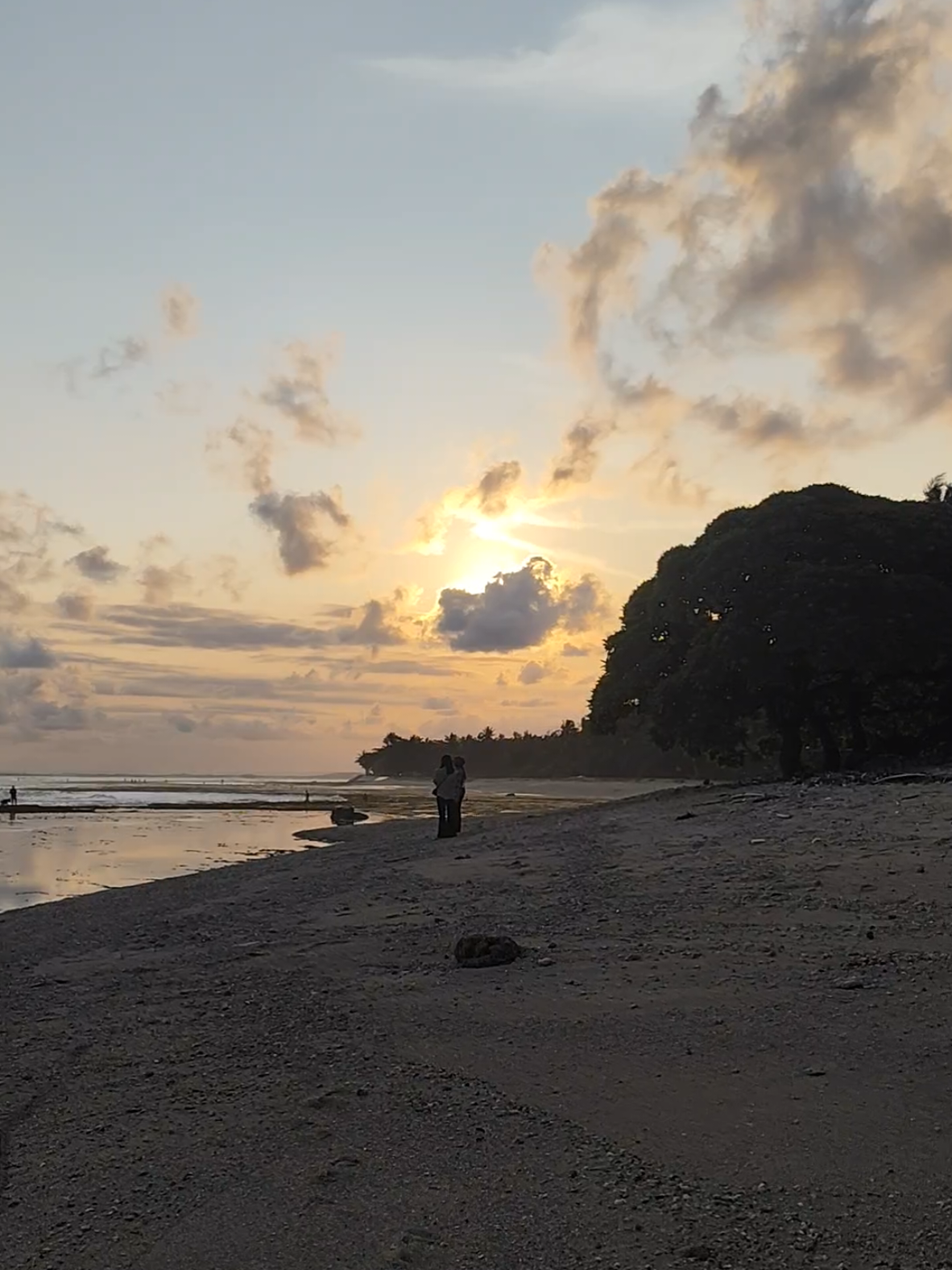 Kalo Cuaca Lagi Bagus Gini Pantai Karapyak Udah Kaya Apotek Tutup.  #fyp #pantaikarapyak #karapyakpasirputih #karapyakbeach #pangandaran 