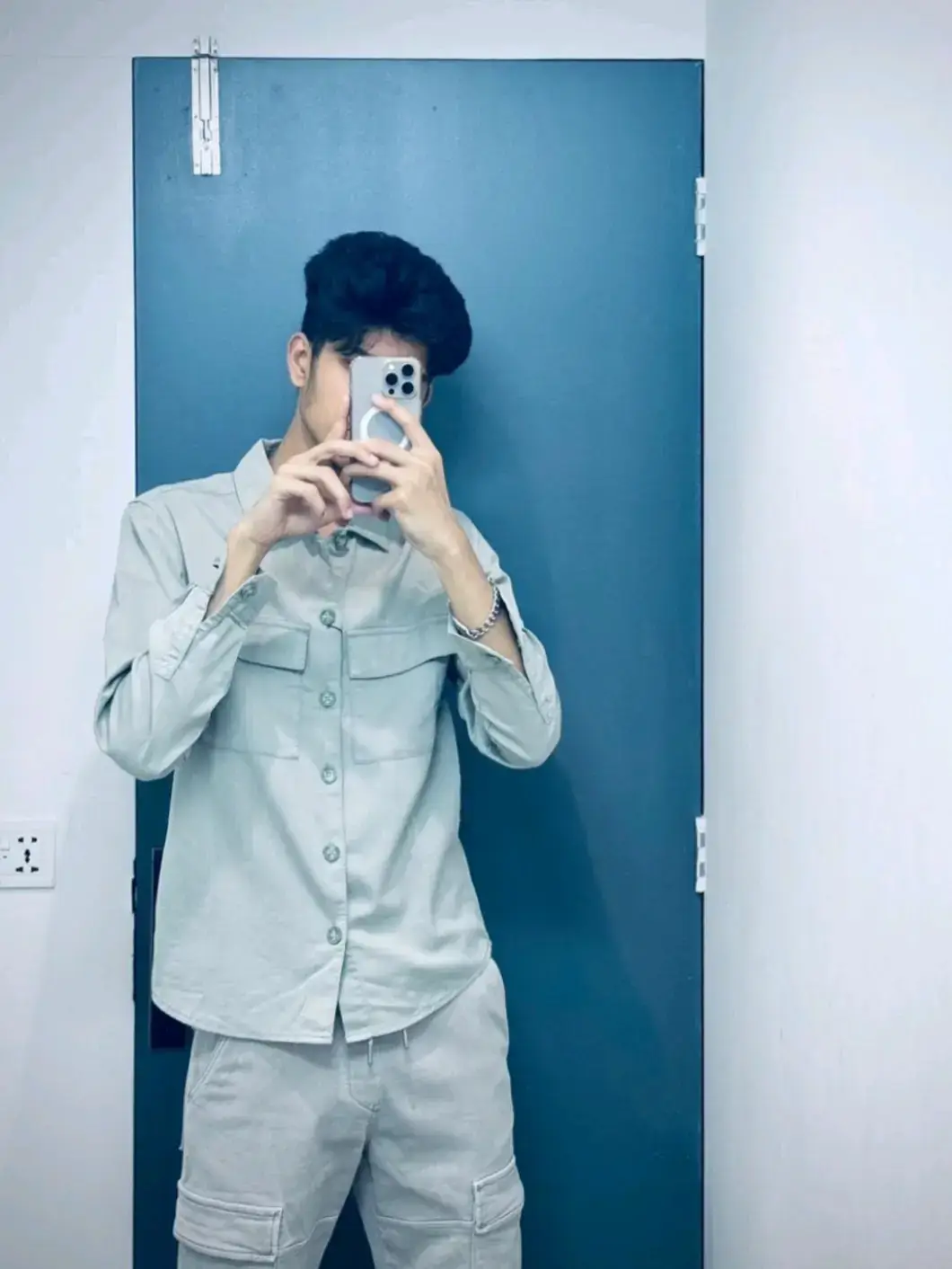 He is single and doesn't send.😎😅 #sk_rajkumar4 #foryou #fyp #trending #tiktok #bdtiktokofficial #bdtiktok @𝐒𝐚𝐡𝐢𝐧 𝐂𝐡𝐨𝐰𝐝𝐚𝐫𝐲 