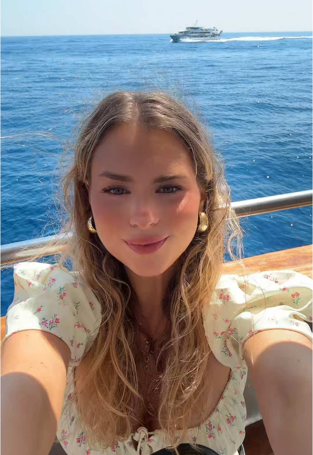 🐬