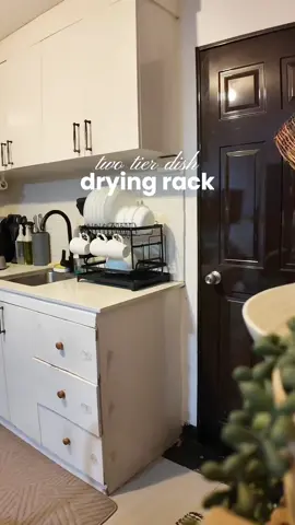 set up my new 2 tier dish dyring rack from @GSlifePH 🖤 my fave part is that it has automatic drainage!😍 #dishdryingrack #dishrack #kitchenfinds #kitchenessential #dishdrainer #gslifedishrack 