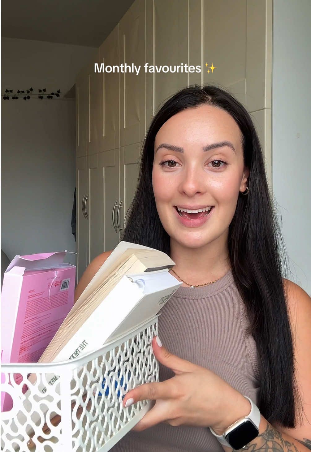 May monthly favorites, this time in a different format -  hope you like it 🫶✨ @APRILSKIN USA @CeraVe @Niche Beauty Lab @theproductivitymethod  #monthlyfavorites #mayfavorites #beautyfavorites #skincarefavorites #ugccreator #smallcontentcreator #irishcreators #skincareproducts #BookTok #journaling 