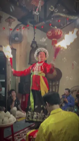Mãi mãi thanh xuân, tươi trẻ, vui cười như 