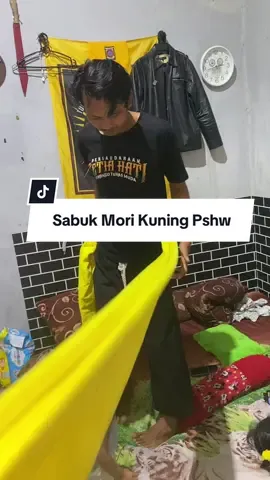 Sabuk Mori Kuning Dengan Panjang 3-4 Meter Dan Lebar 1 1/2 Meter Ready Dengan Dua Pilihan Warna Kuning Kunyit dan Kuning Lemon Untuk Cara Belinya Silakan Cek Kranjang kuning #sabukpshw #sabukmorikuning #stknyell #pshw_tm_1903 