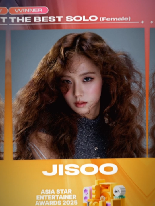 tahun 2024 debutnya yg luar biasa dengan flower masih  belum mampu buat bawa Asea 2024 padahal waktu itu secara chart bahkan vote jisoo unggul, haters bilang jisoo ga memenuhi kriteria terbaik u/ award ini. dan sekarang Jisoo bisa dapetin award ini dengan CBnya. Congrats Jisoo #kimjisoo #jisoo 