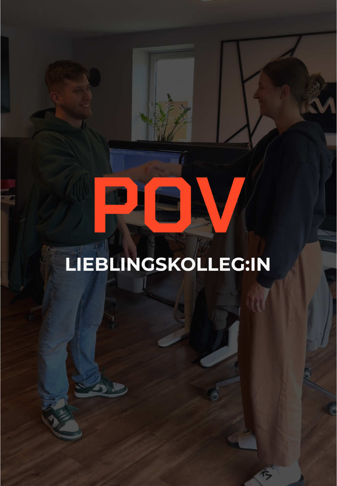 Nur Spaß🤝🏼😂 Wir wünschen euch morgen einen schönen Vatertag 🍻 #Konstruktionsbüro #pov #lieblingskollege #Comedy #office #officehumor 