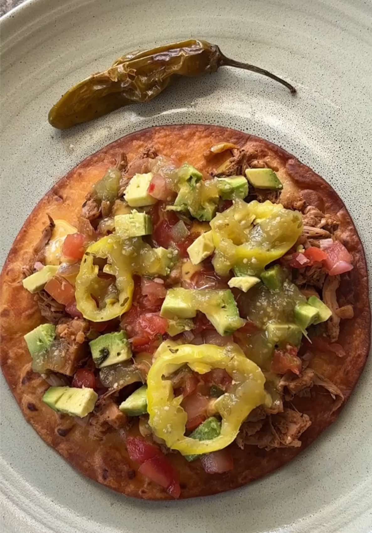 Vegan toastadas 🌱  #fyp #foryou #food #tasty #Love #happy #chef #edit #onthisday #viral #LearnOnTikTok #howto #vegan #plantbased #hair #locs #yummy #jackfruit #like #follow 