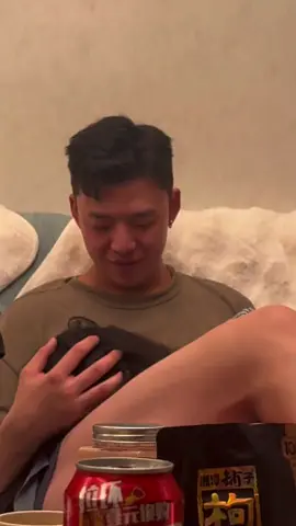 Ánh mắt của kẻ si tình #fyp #pov #couple #couplelove #couplecute #coupledouyin #couplelove_04 #thichdichs1mk #hoangtubanggia_04 