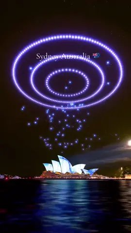 Sydney Australia vivid 2025  #sydney #sydneyaustralia #australia #australian #australia🇦🇺 #vivid #vividsydney #vivid2025 #lightshow #melbourne #melbourneaustralia #citylife #cityview #cityvibes #aussie #aussiethings #aussielife #straya #strayamate #fyp #fyp #operahouse #harbourbridge #syd 