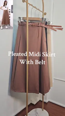 Pleated skirt With belt Onesize waistline 25-32 inches Skirt length:32inches