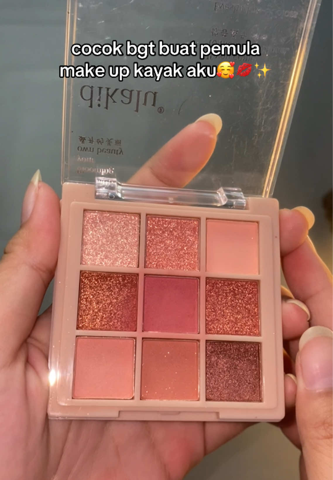 cuma 20 ribuan aja udah bisa bikin cantik😙😍#eyeshadow #makeuppemula #fyppp #fypage 