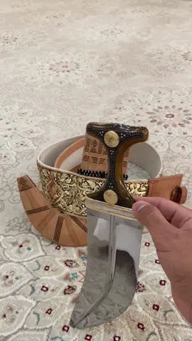 جنبيه صنعاني وتر شبيه الزراف تماماً  خطمه فضه جنبهات شبيه الذهب سله باكستاني غلاف ماربي تفصيل مبطن حزام سلك شغل يد على السوم للتواصل ٠٥٥٦٤٢٥٨٥١ #جنبيه_زراف_بيضاني_شبواني_نجراني #جنبيه #جنبيه_زراف #زراف #مشاءالله_تبارك_الله #اكسبلور #يام #f #جنبيه_نجرانيه #سعب_اهل_نجران_ععععاشووو👏🏻👏🏻 #نجران_يام #خيل #الشعب_الصيني_ماله_حل😂😂 #تصلال #نجران #جنبيه_صنعاني#صنعاء#اليمن 