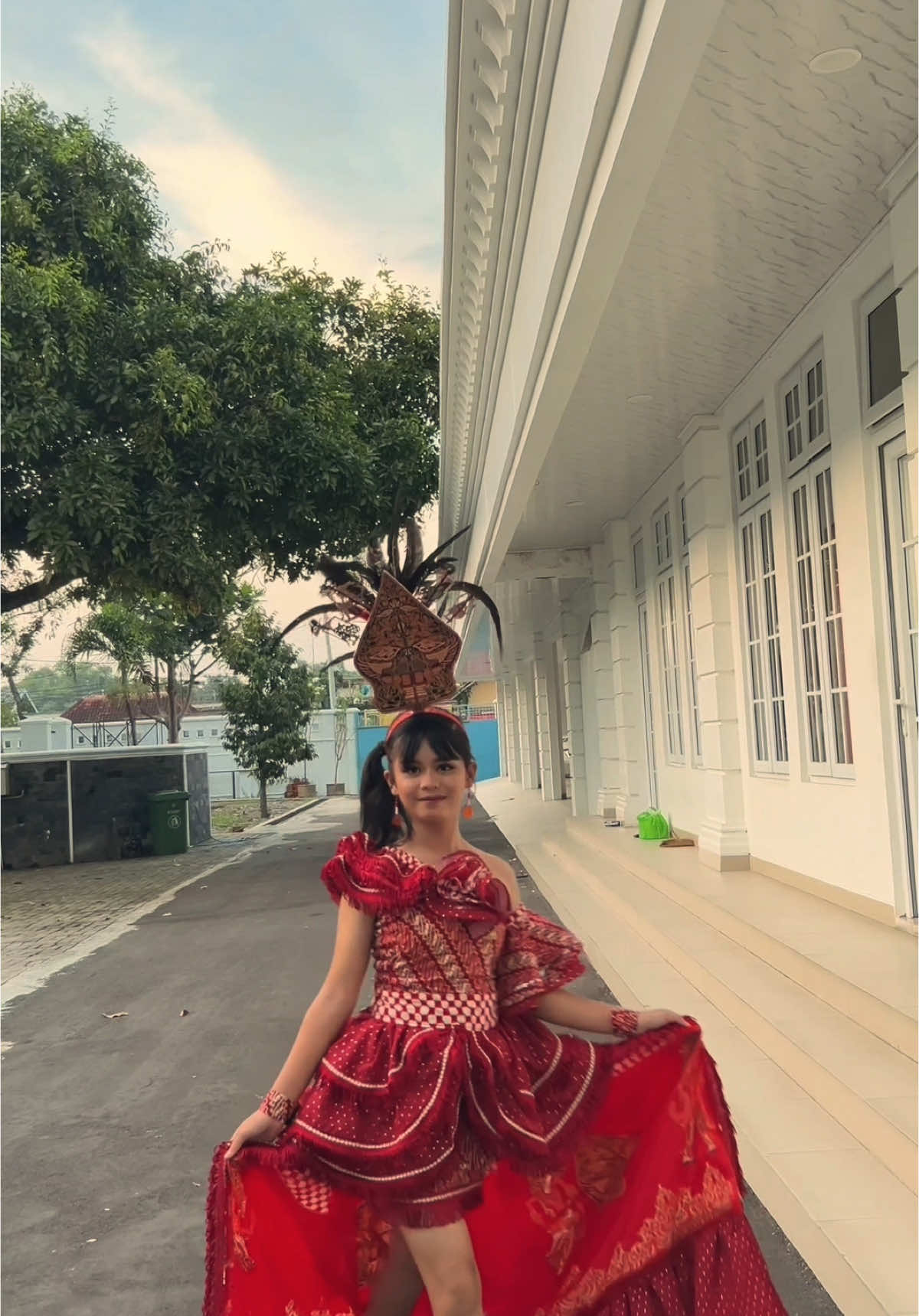 #fashionshow #batikpesta #catwalk #catwalkmodel #modelwonogiri #modelsolo #modelremaja #lombafashionshow #fashionshowcompetition 