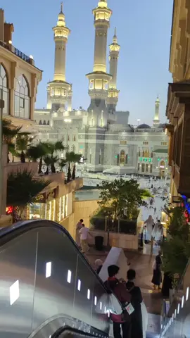 Masyallah suasana pagi hari di Masjidil haram yang adem sekali 🤗 #eskalatorviralmekah #zamzamtower #haji #infomekkah #haji2025 #haji2025 #mesjidilharam #mesjidilharom🕋🕋🕋 