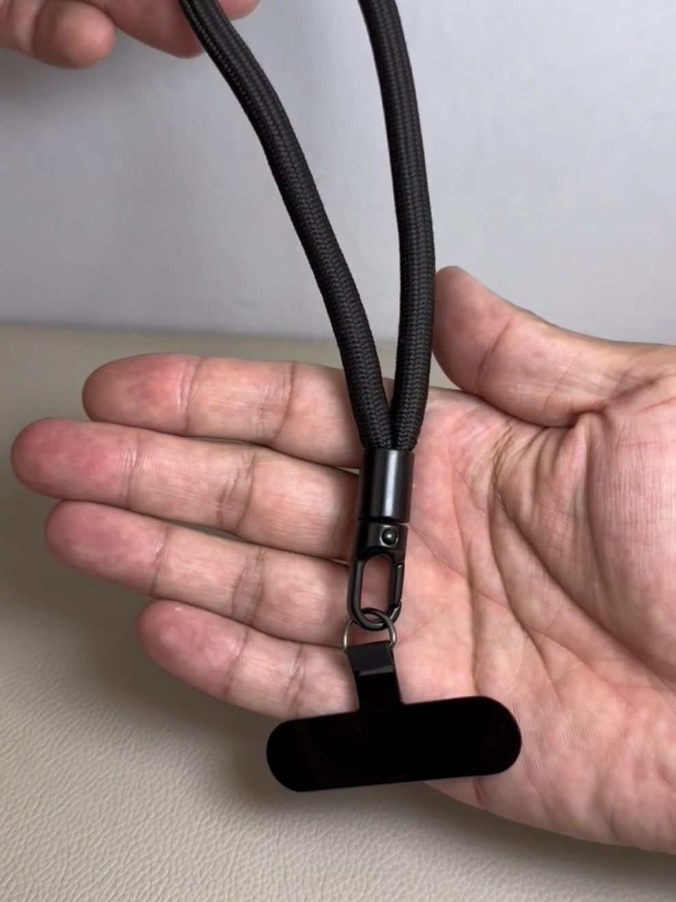 Khá hữu ích cho những chuyến du lịch #moctreodienthoai #daydeodienthoai #review #dodungtienich 