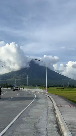 📍Tagaytay, bypass road, Camalig, Albay 🌋#bicol #albay #bicolana #fyp #fypage #peaceful #beutifulplace #mayon #volcano 