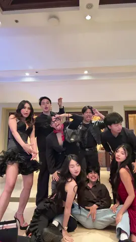 Kayo na mag caption HAHAHA @Shaina Denniz @Johnfred Padillo @MJ Tangonan @Kiven Leano @RAEINHYER @Fujicko @Vince Alarcon 