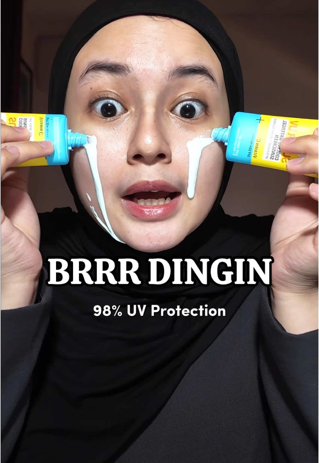 ASELI WKWKWK gue ga expect ada sensasi dinginnya😭 TAPI INI ✨D I N G I N✨ gokieeelll garnier super uv cooling watergel sunscreen, ya dari namanya aja ketara😭🤍  @Garnier Indonesia #AntiSunspiracy #Skin #garnier #sunscreen #soufberry 