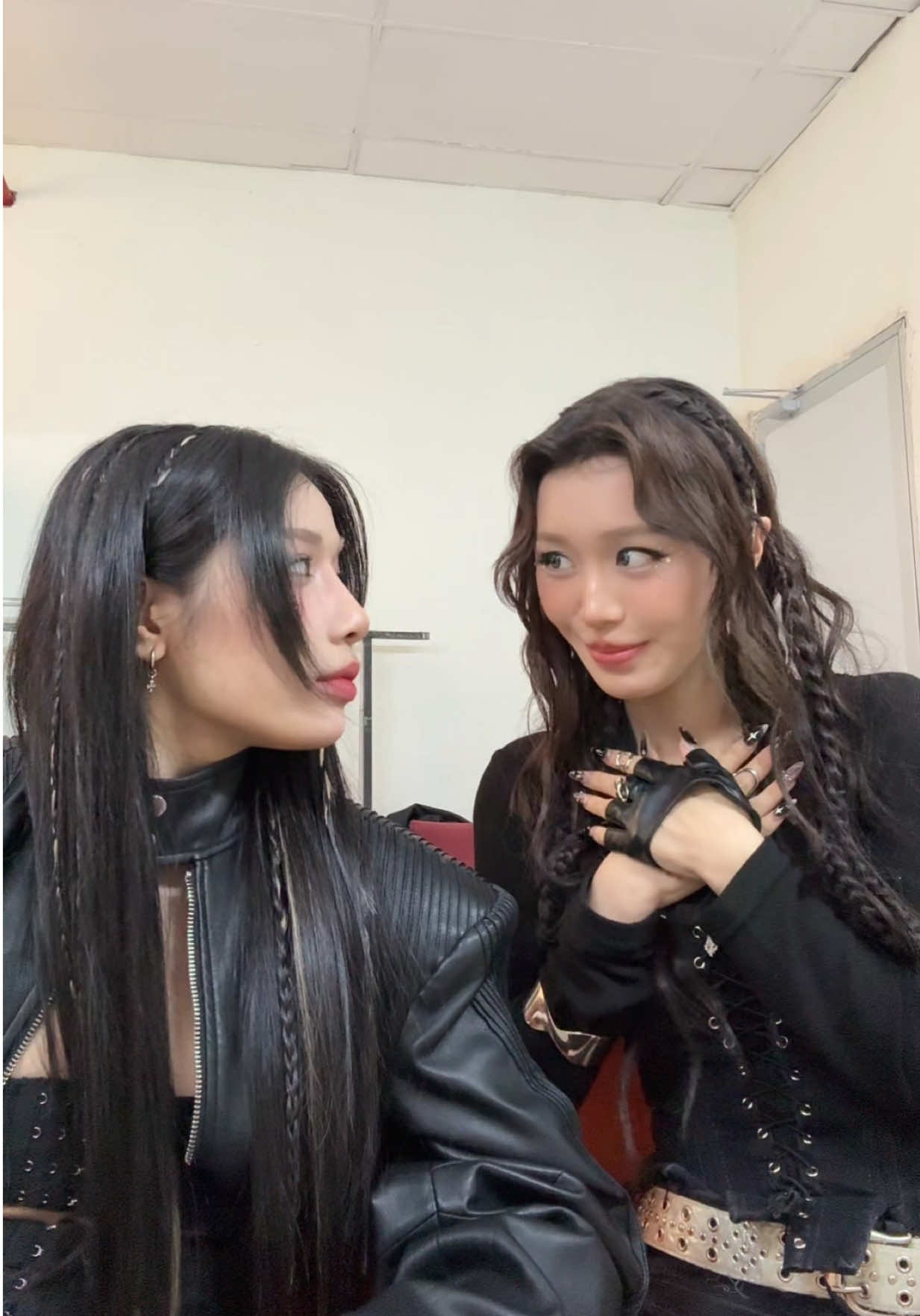 @LyHan 🖤 #Hansara #Emxinhsayhi #EXSH 