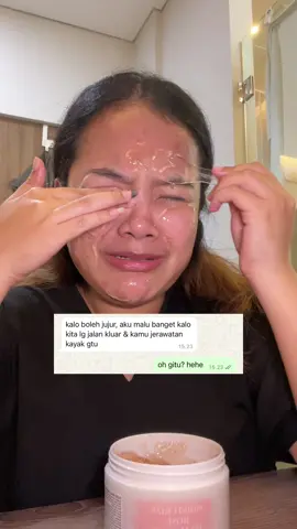 pernah ga ngerasain kayak gini? 🥹 product used: Rose Jelly Mask Eileen Grace yang ada Rose Extract, Centella Asiatica, Hyaluronic Acid, and Panthenol, bisa buat jerawat, bekas jerawat merah, kulit kering, dan perbaikin skin barrier juga 💗 #jerawat #jerawatbatu #obatjerawat #maskerjerawat #creamjerawat #foryou #trending #penghilangjerawat #obatjerawatampuh #acne #acnetreatment #essence #essencejerawat #eileengrace #RoseJellyMask 